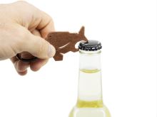 Delphin Kľúčenka S Otváračom Na Fľaše Carpener Bronzová (1)