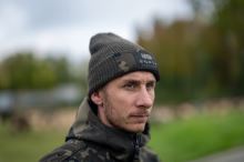 Nash Čiapka Zero Tolerance Woolly Hat Camo Panel (1)