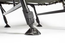 Nash Lehátko Tackle Bedchair (1)