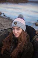 Giants Fishing Zimná Čiapka Dámska Trojfarebná s Bambulkou (3)