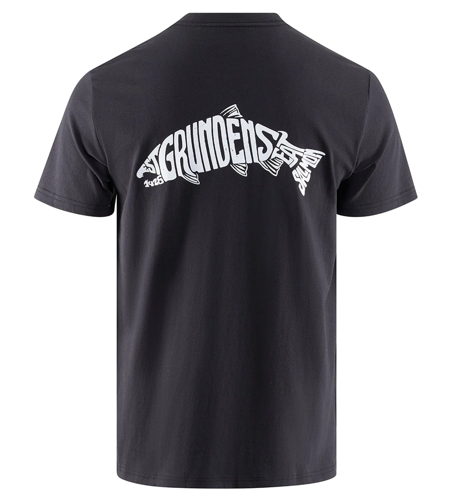 Grundéns tričko eat your words hd pocket tee salmon graphic black - l. Je vyrobené z odolnej0100% bavlny s gramážou 180 g/m2, ktorá spoľahlivo odoláva náročným podmienkam. Toto robustné tričko je navrhnuté tak, aby obstálo aj v náročnom rybárskom prostredí. Špecifické vlastnosti:
 Odolná tkanina s vysokou gramážou0180 g/m2. Mimoriadne odolné prevedenie pre dlhú životnosť. Vyrobené zo0100% prírodnej bavlny. Vrecko na hrudi umožňuje jednoduchý prístup aj pri nosení rybárskych nohavíc s trakmi.