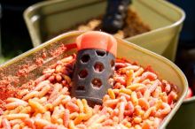 Korum Plávajúce Kŕmidlo Floating Feeder (12)