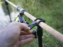 Delphin Rohatinka LOX Držák Prutu s Pojistkou (7)