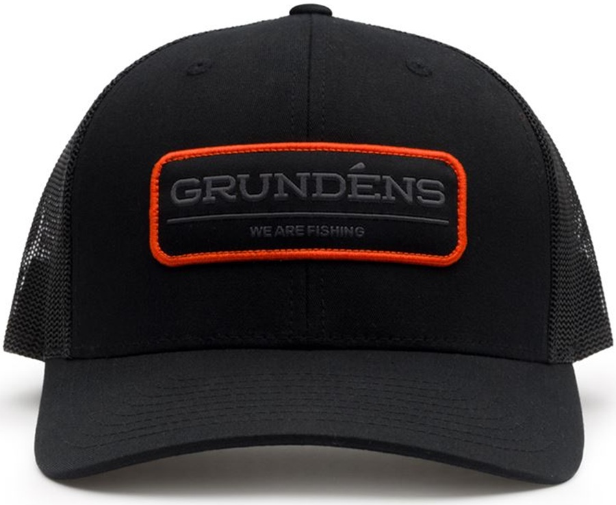 Grundéns šltovka we are fishing trucker - solid black