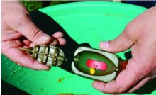 Extra Carp Method Feeder Formička - CLAY (1)