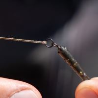 Avid Carp Montáž Outline FleckTone Ring Swivel Bag Stems (8)