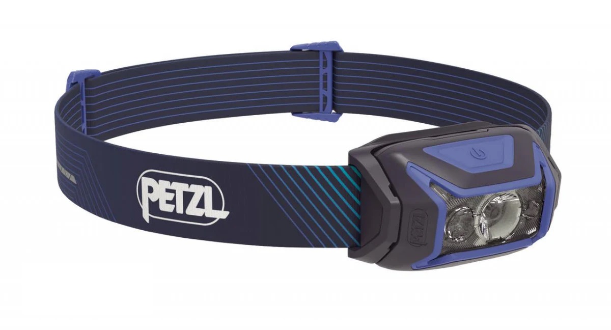 Petzl čelovka actik core modrá.
 Ľahká a výkonná: 600 lúmenov a iba 88 g Všestranné a pohodlné osvetlenie pre pohyb a dynamické aktivity: Široký, jednoliaty kužeľ svetla pre pohodlné svietenie nablízko Kombinovaný kužeľ (široký a zaostrený) umožňuje vidieť nablízko aj do väčšej vzdialenosti pri pohybe Tri intenzity číreho svetla: .
 Technológia HYBRID CONCEPT: ACTIK CORE sa dodáva s dobíjacím akumulátorom CORE a funguje aj s tromi štandardnými batériami AAA/LR03 (nie sú súčasťou balenia), svietidlo automaticky rozpozná typ zdroja a upravuje svetelný výstup Kompatibilný s adaptérmi HELMET ADAPT a BIKE ADAPT 2, takže si môžete svietiť (1) VAROVANIE: Toto svietidlo nie je certifikované na použitie v cestnej premávke: pri použití v oblasti podliehajúcej dopravným predpisom nie sú svietidlá Petzl náhradou za požadované certifikované osvetlenie.
 Parametre: •Farba Šedá/Modrá/Zelená/Červená •Hmotnosť 88 g •Doba svietenia 120 hod •Dosvit 115 m •Svetelný tok 600 lm •Režimy svietenia 3 číre / 2 červené •Zdroj 3xAAA/LR03 alkalické, lítiové, Ni-MH •Odolnosť IPX4 •Certifikácia CE •Záruka 5 rokov