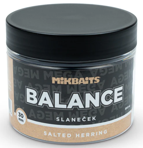 Mikbaits vyvážené boilie mega balance maniaq slaneček 300 ml 30 mm