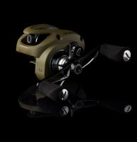 Savage Gear Multiplikátor SG8 300 BC LH 7+1 BB (2JP) 5.6:1 (2)