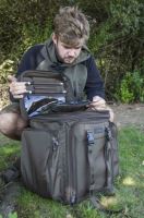 Avid Carp Batoh A-spec Ruckpack (7)