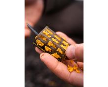 Korum Krmítko Camo Inline Cage M (1)