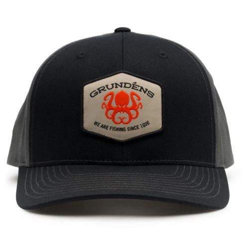 Grundéns Šiltovka Kracken Trucker Black/Charcoal