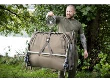 Avid Carp Lehátko So Spacím Vakom Benchmark Lite Memory Foam System (1)