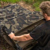 Avid Carp Lehátko Benchmark LevelTech X Bed + Spací Vak Ascent RS Camo XL (23)