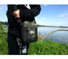 R-SPEKT Taška Crossbody Mr Carper (6)