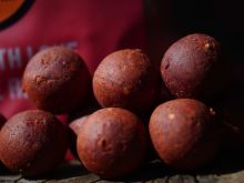 G.B.U. Boilies D5 Zimná Edícia - 1 kg 20 mm (2)