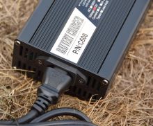 Mivardi Lithiová Batéria M-CELL 12 V 100 Ah + 20 A Nabíjačka (16)