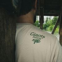 Giants Fishing Tričko Pánske Rybár s Kaprom Béžové (2)