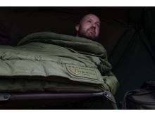 Avid Carp Lehátko Benchmark LevelTech Bed + Vyhrievaný Spací Vak Thermatech Heated Sleeping Bag Standard (30)
