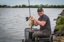 Matrix Krmítko Plastové Orbit Large (13)