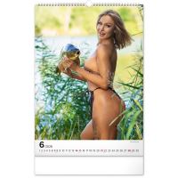 PGCZ Nástenný Kalendár Girls and Carps 2026 33x46 cm (7)