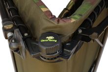 Giants Fishing Lehátko Bedchair Fleece Camo 6Leg (1)