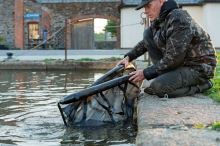 Nash Vážiaci Sak Scope OPS Inflatable Retainer Sling Standard (11)