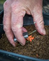 Matrix Krmítko Plastic Cage Feeder XL (18)