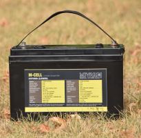 Mivardi Lithiová Batéria M-CELL 24 V 100 Ah + 20 A Nabíjačka (1)