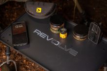 Avid Carp Stolík Do Bivaku Revolve Bivvy Table (1)