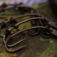 Gardner Háčiky Curved Rigga Hooks (CVR) Barbed (2)