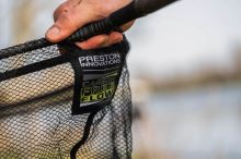 Preston Innovations Podberáková hlava Carbon Free Flow Landing Net (4)