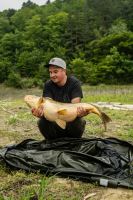 Giants Fishing Tričko Pánske Kapry v Kruhu Čierne (5)