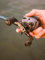 Abu Garcia Multiplikátor Revo SX VoltiQ Low Profile LP LH (9)