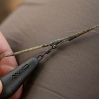 Avid Carp Montáž Outline FleckTone Fused Lead QC Clips (7)