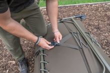 Avid Carp Lehátko Benchmark LevelTech Bed + Spací Vak Ascent RS Camo Standard (8)