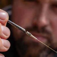 Avid Carp Montáž Outline FleckTone QC Swivel Bag Stems (4)