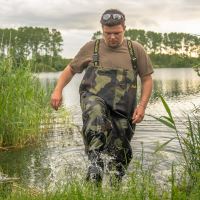 Avid Carp Prsačky Distortion Camo Chest Waders (5)