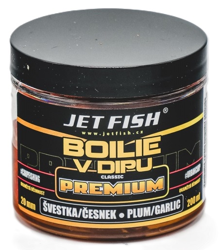 Jet fish boilie v dipe premium clasicc 200 ml 20 mm - slivka cesnak