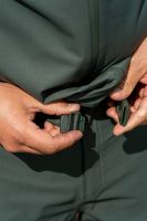 RidgeMonkey Nohavice APEarel ThermaPro Waterproof Shell Trousers Green (6)