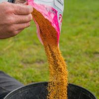 Mainline Krmítková Zmes F1 Sweet 1 kg (1)