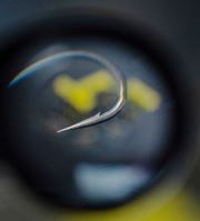 Avid Carp Háčiky Armorok Hooks Curve (1)