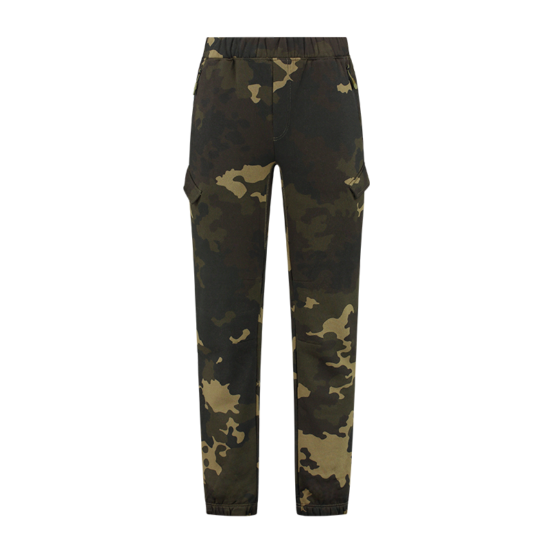 Korda tepláky kore heavy joggers dark kamo - xxl.
   
 Sú dostupné vo farebnom prevedení charcoal (sivá), olivová, light kamo a dark kamo, vo veľkostiach od S až po XXXL.
  Hlavné vlastnosti: 
 • Army štýl 
 • Zmes polyesteru a bavlny odpudzujúca vlhkosť 
 • Jemná česaná fleecová úprava 
 • Vrecká na zips a suchý zips 
   
  V páse sa nachádza šnúrka, ktorá zaisťuje ich elasticitu, ale zároveň zabraňuje ich pošmyknutiu.
   
 Sú dostupné vo farebnom prevedení charcoal (sivá), olivová, light kamo a dark kamo, vo veľkostiach od S až po XXXL.
   
 Hlavné vlastnosti: 
 • Zmes polyesteru a bavlny odpudzujúca vlhkosť 
 • Jemná česaná fleecová úprava 
 • Vrecká na zips a suchý zips 
 • Pohodlný strih