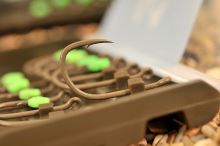 Korda Háčiky Kaptor Wide Gape Gravel 10 Stuck (2)