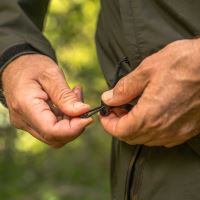 Avid Carp Nepromokavý Oblek Revolve (2)