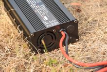 Mivardi Lithiová Batéria M-CELL 12 V 100 Ah + 20 A Nabíjačka (15)