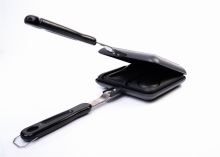 RidgeMonkey Toastovač The Classic Deep Fill Sandwich Toaster XL + Utensil (5)