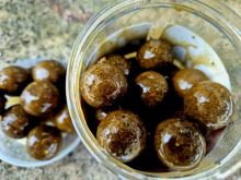 G.B.U. Dipované Boilies Bullets Belachan 200 g (1)