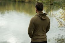 Korda Mikina Lightweight Hoodie Olive (1)