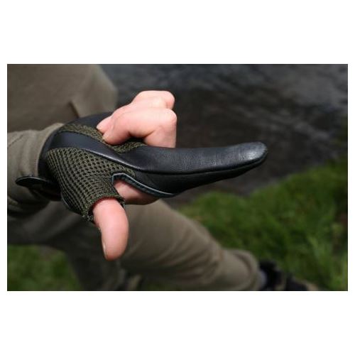 Taska Rukavica na ďaleké nahadzovanie a zakrmovanie pravá